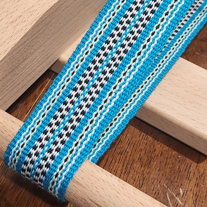 Le matériel pour le tissage de galons