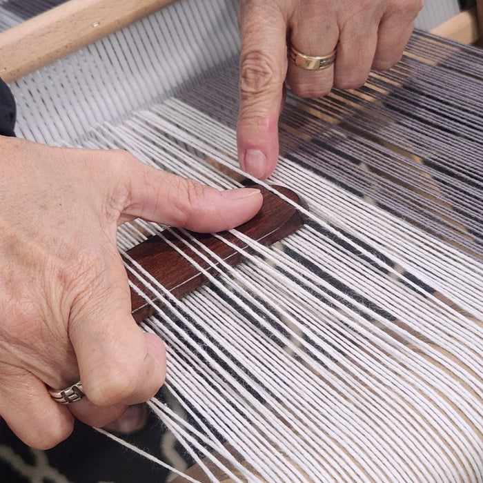 Rigid Heddle Loom – Understanding Pick-Up with a Pick-Up Stick