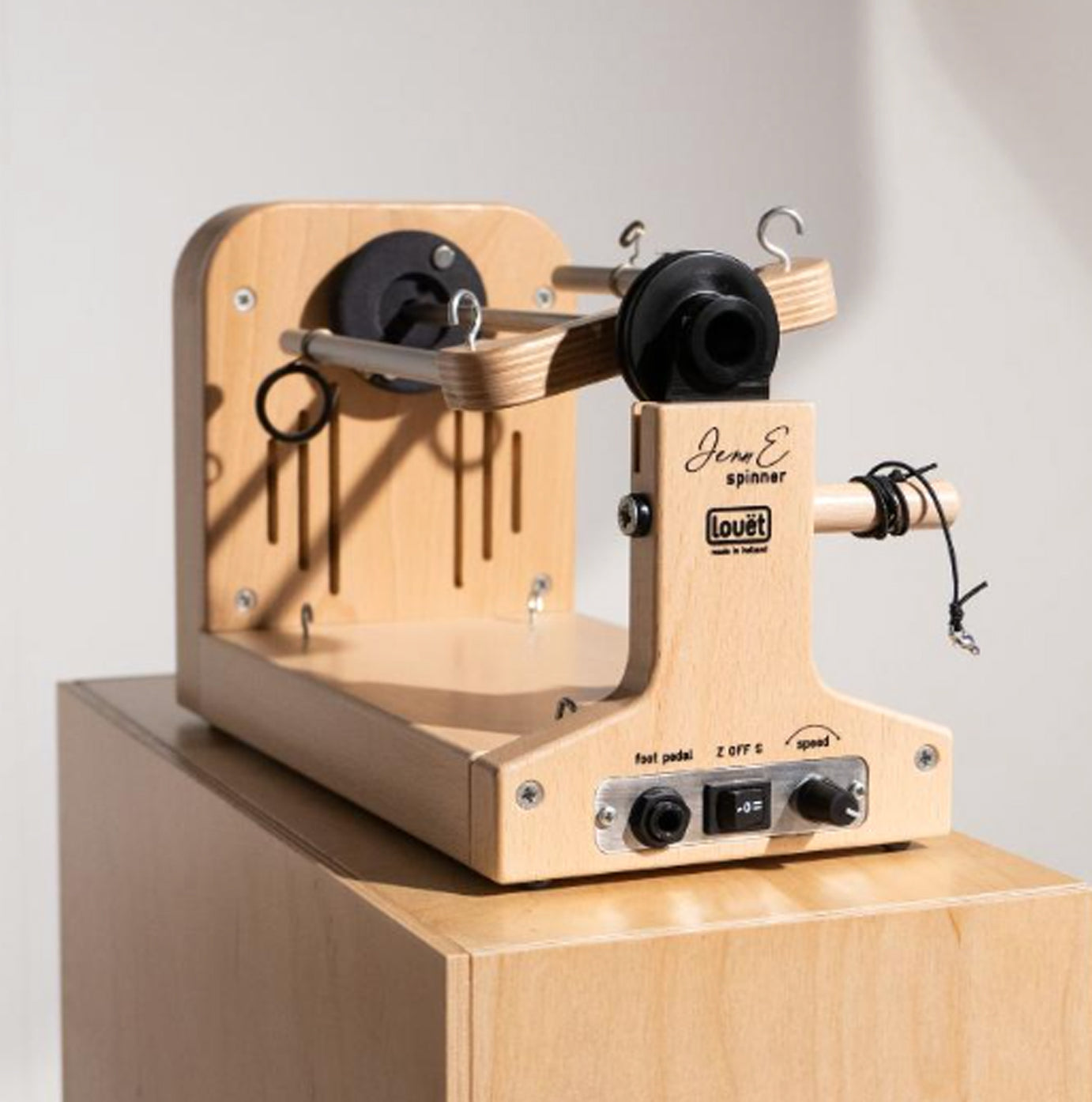 Electric Spinning Wheels (E-spinners) – Ashford, Louët, Dreaming Robots ...