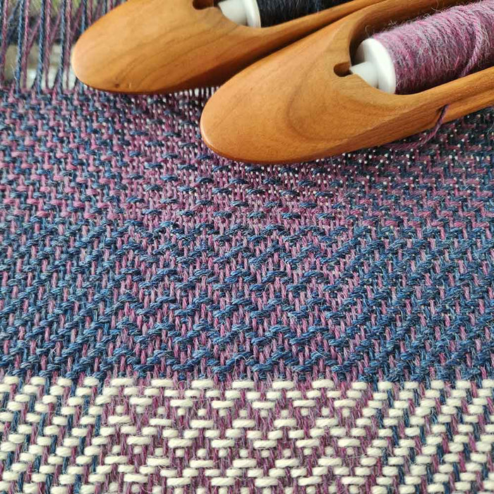 Detailed texture of the Brume twill scarf woven with Baby Alpaca yarn