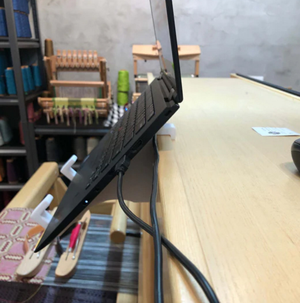 Lofty Fiber Laptop Support for Louët Looms | Tisse et File