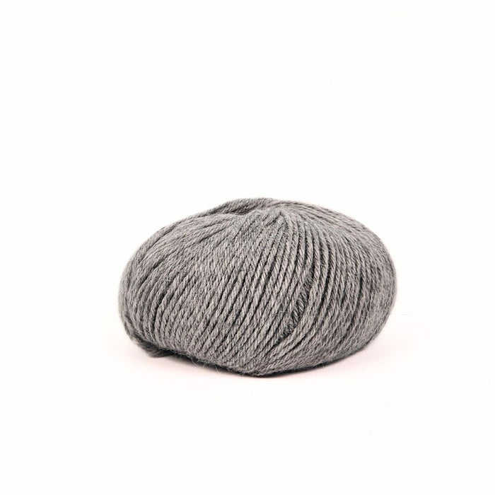 100% Baby Alpaca yarn in Grey for weaving and knitting