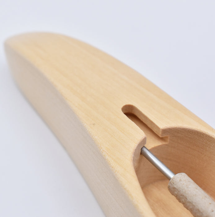 Front view of Glimakra boat shuttle #8 showing yarn guide – weaving accessory