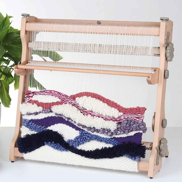 tapestry loom warp thread in use